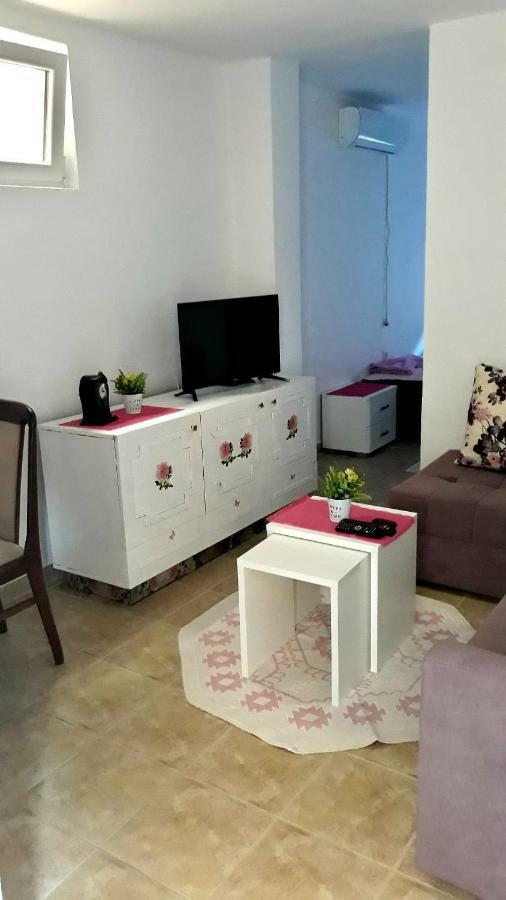 Apartman Tatjana Sutomore Exterior photo