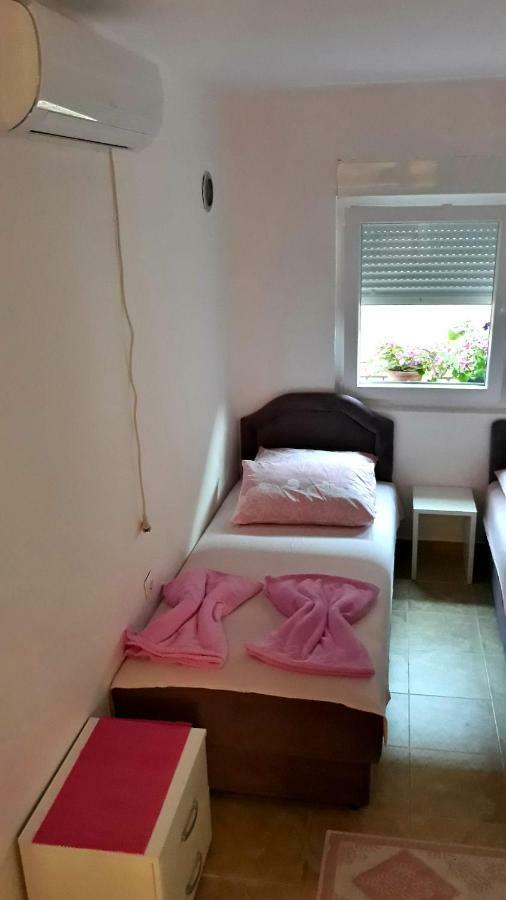 Apartman Tatjana Sutomore Exterior photo