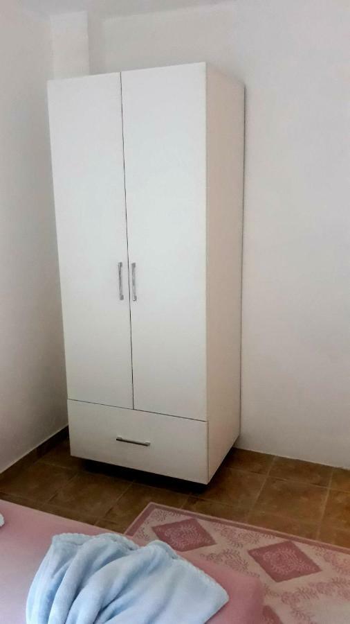 Apartman Tatjana Sutomore Exterior photo